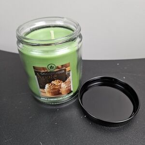 Goose Creek Apple Cheesecake Cupcake Single Wick Candle